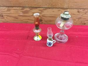 lot 148 image: Three Lanterns
