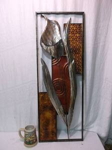 lot 43 image: Decor