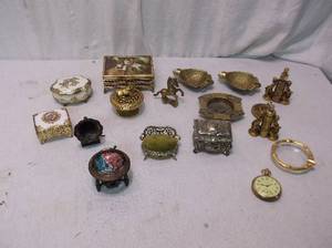 lot 45 image: Collectible