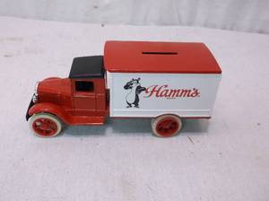 lot 32 image: Collectible