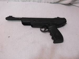 lot 38 image: Pellet Gun