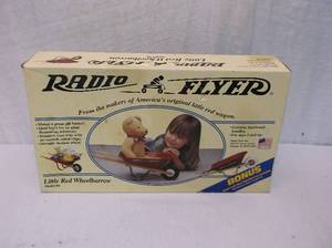 lot 129 image: Radio Flyer