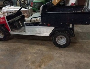 lot 1 image: 2005 Bobcat Club Car Pioneer 900 Golf Cart UTV