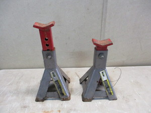 Larin 3 ton jackstands