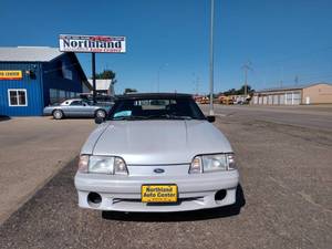 lot 3 image: 1989 Ford Mustang Fox Body 5.0