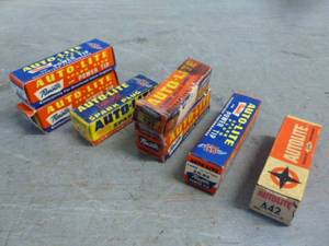 lot 27 image: New Vintage Spark Plugs