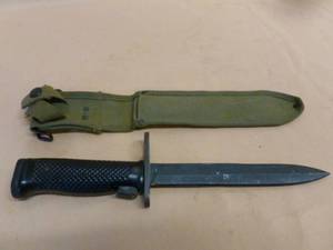 lot 101 image: Vintage Bayonet Knife