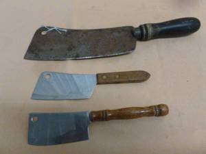 lot 102 image: Vintage Cleaver Knife