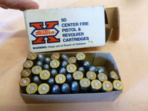 lot 113 image: Pistol Ammo