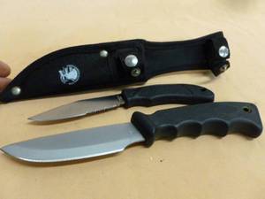 lot 114 image: Hunting Knife Set