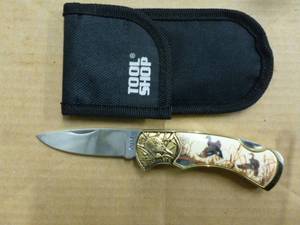 lot 115 image: Collectible