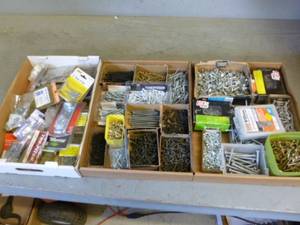 lot 152 image: Handyman Items