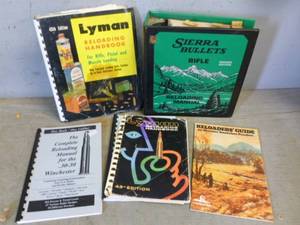 lot 173 image: Vintage Reloading Books