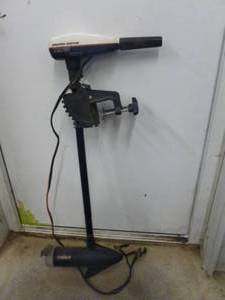 lot 182 image: Minnkota Trolling Motor