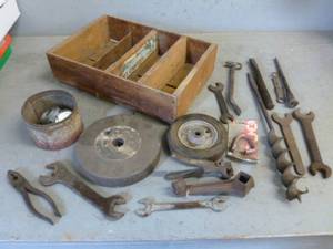 lot 191 image: Vintage Tools