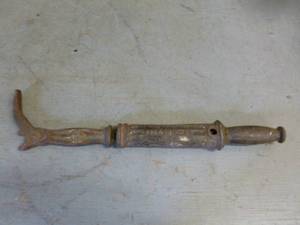 lot 194 image: Antique Nail Puller