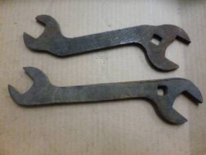 lot 198 image: Antique John Deere