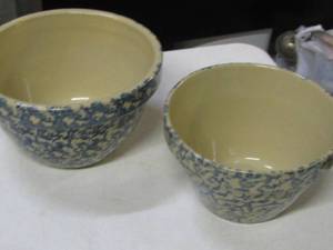 lot 1 image: Sponge Ware Crock Bowls