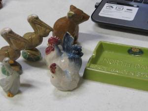 lot 31 image: Rosemeade Pottery