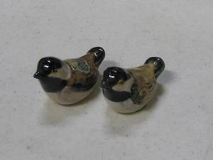 lot 43 image: Rosemeade Pottery Chickadee Set