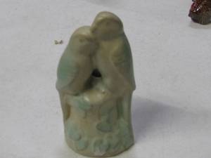 lot 49 image: Rosemeade Pottery Love Bird Parrots Vase