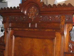 lot 63 image: Antique Bed