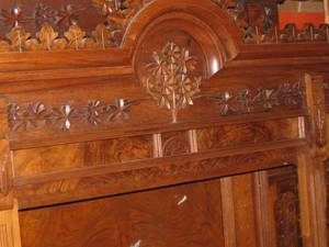 lot 64 image: Antique Dresser Mirror Topper