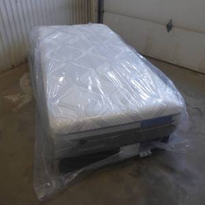 Sealy Kelburn 13 Hybrid Cushion Firm Twin XL Mattress