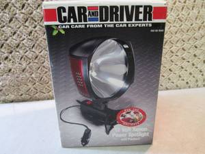 lot 31 image: 12 Volt Xenon Power Spotlight with ...