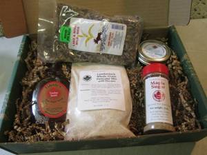 lot 39 image: Gift Box  CSB...