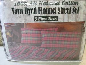 lot 54 image: 3 Piece Twin Flannel Sheet Set  CSB...