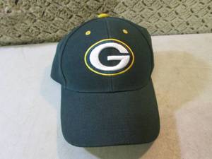 lot 106 image: Embroidered Green Bay Packers Cap  ...