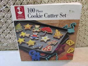 lot 127 image: 100pc Cookie Cutter Set  BS...