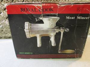 lot 128 image: Meat Mincer  EC1...