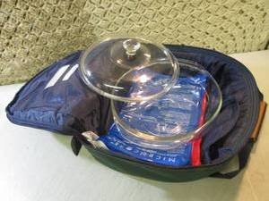 lot 134 image: Portable Pyrex Ovenware with Carry ...