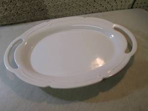 lot 154 image: Large Serving Dish with Handles 22 ...