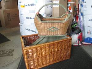 lot 159 image: 2 Large Wicker Baskets  EW3...