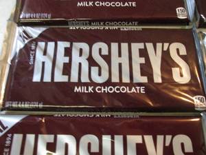 lot 184 image: 6 X-Large Hersheys Milk Chocolate C...
