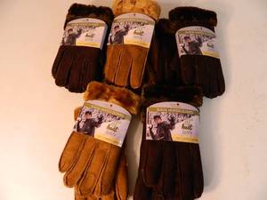 lot 65 image: 5 New Pairs of Suede Gloves