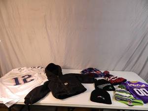 lot 107 image: Kids Carhartt Jacket and Sports Gear