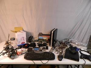 lot 114 image: Polycom Computer, VR, and More