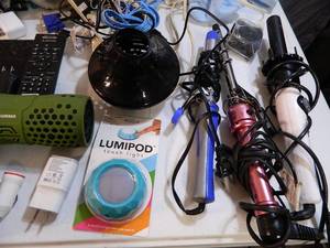 lot 120 image: Assorted Electronics