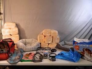 lot 129 image: Pet Supplies