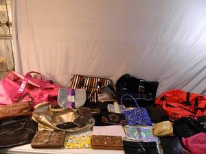 lot 142 image: Purses, Bags, Wallets, and More