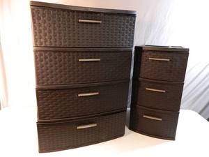 lot 147 image: 2 Sterlite 3 Drawer Organizers