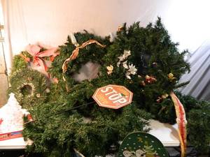 lot 163 image: Large Lot of Christmas Decor