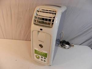 lot 8 image: Portable Air Conditioner