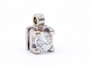 lot 25 image: High-Grade, High-Quality Tiffany Styled 14 CT Diamond Solitaire Estate Pendant in 18k White Gold