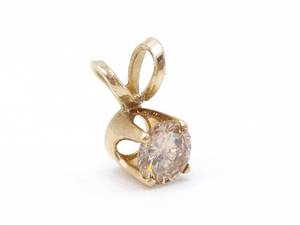 lot 32 image: Beautiful 14 CT Champagne Diamond Estate Pendant in 14k Yellow Gold