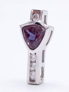 lot 9 image: Exquisite Alexandrite and Diamond Estate Pendant in 14k White Gold